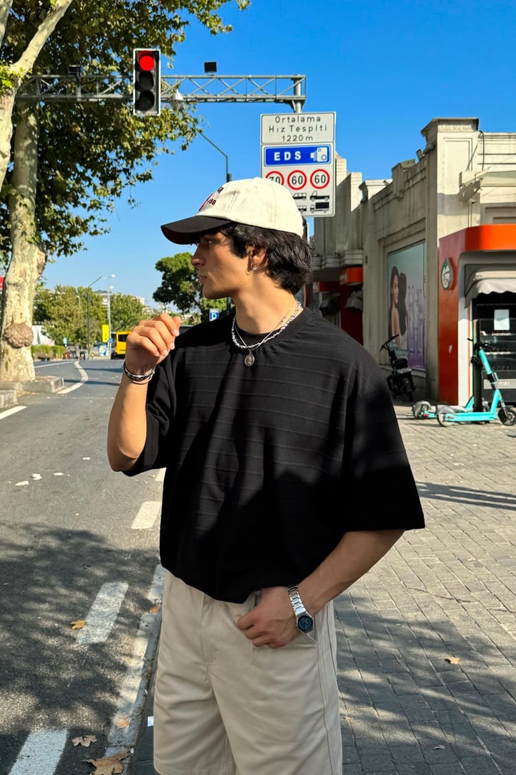 Çizgi Dokulu Oversize Tişört