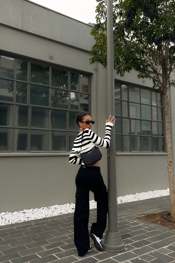 Çizgili Beyaz Triko Crop