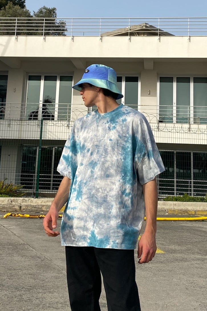 Cloudy Batik Oversize Tshirt