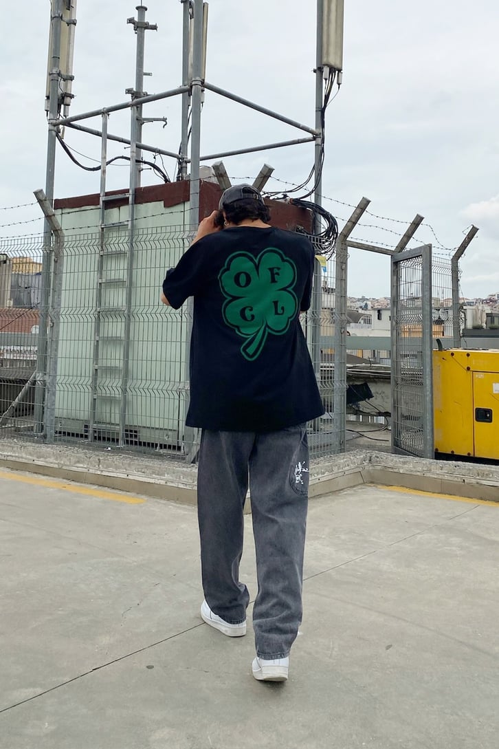 Clover Ofcl Sırt Baskılı Siyah Oversize Tshirt