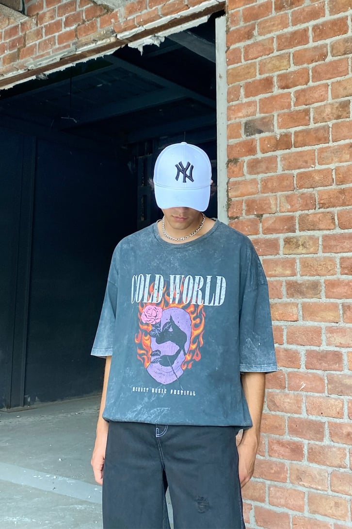 Cold World Baskılı Acid Wash Oversize Tshirt