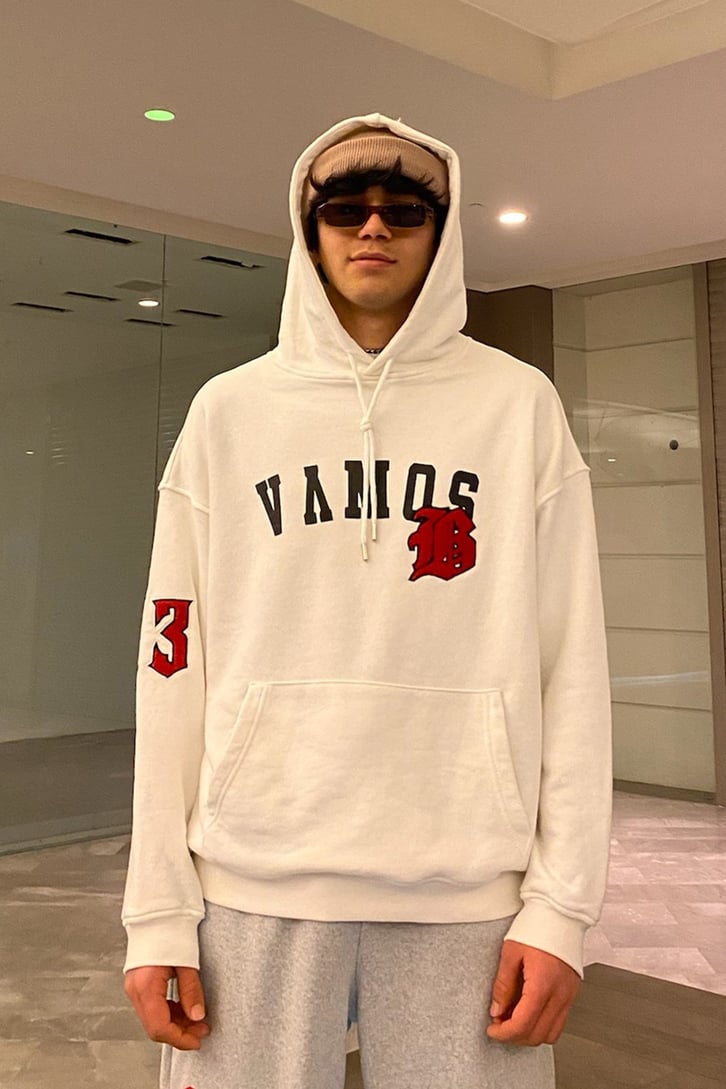 Collage Style Punchwork Oversize Beyaz Hoodie