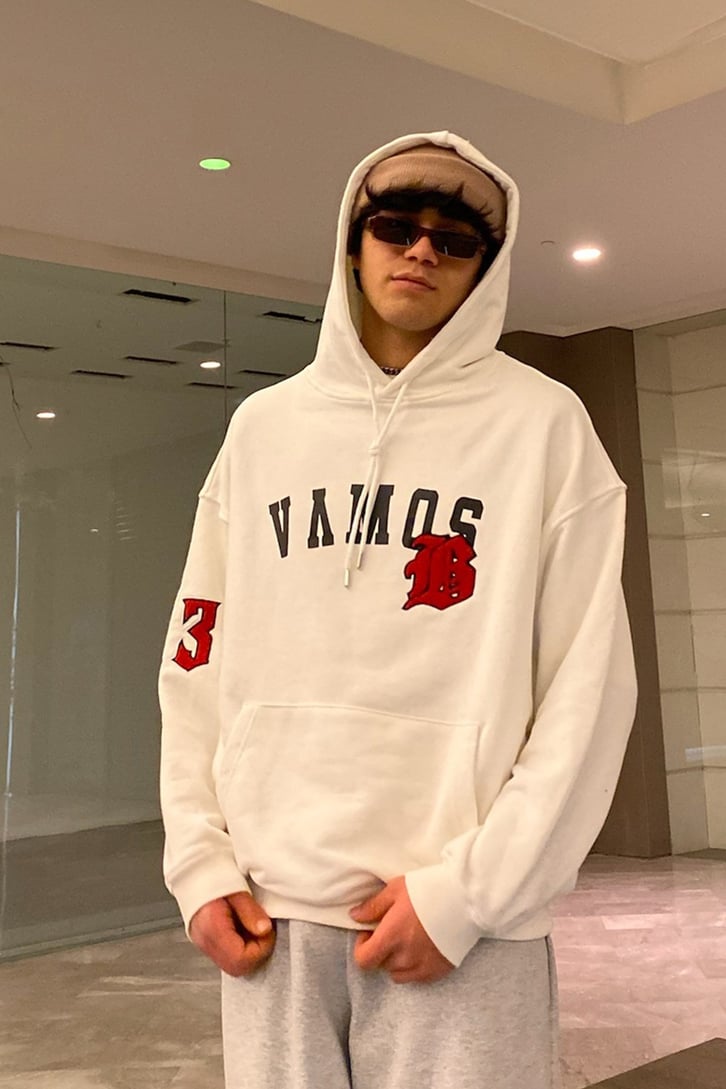 Collage Style Punchwork Oversize Beyaz Hoodie