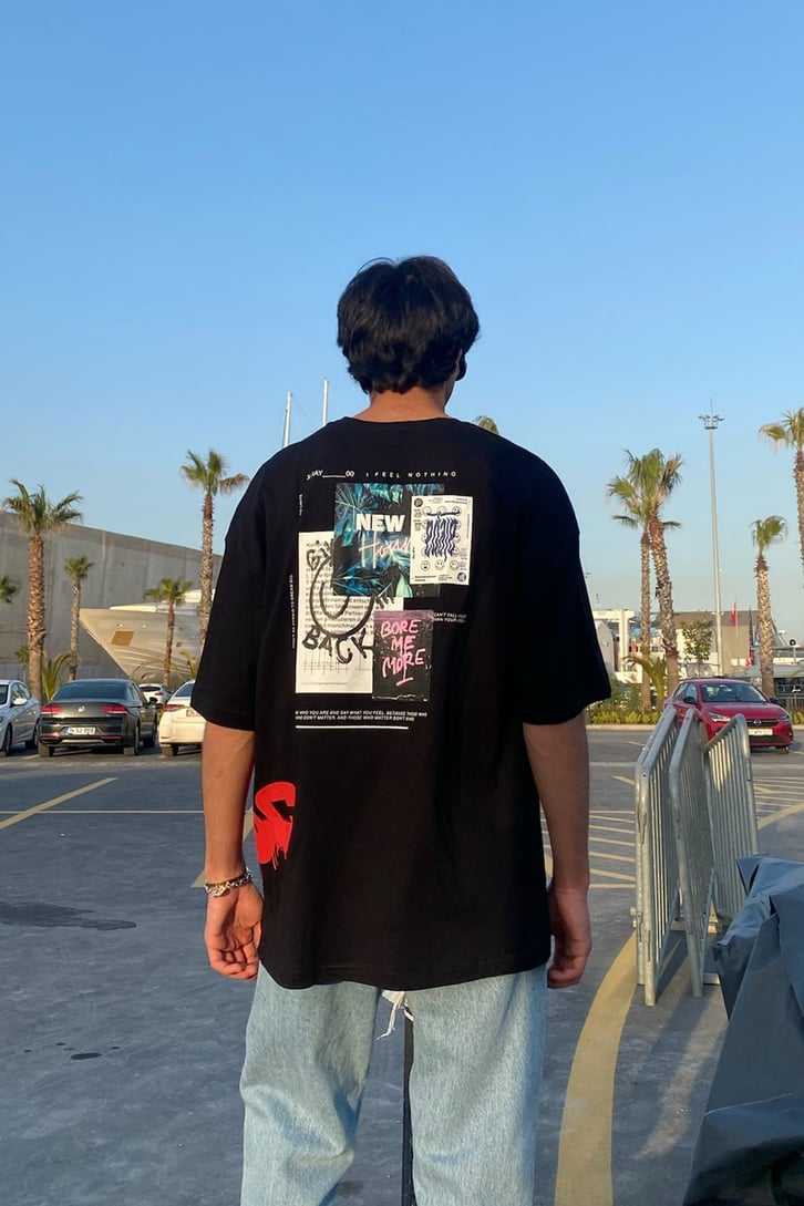 Collage Yan Baskı Detaylı Siyah Oversize Tshirt