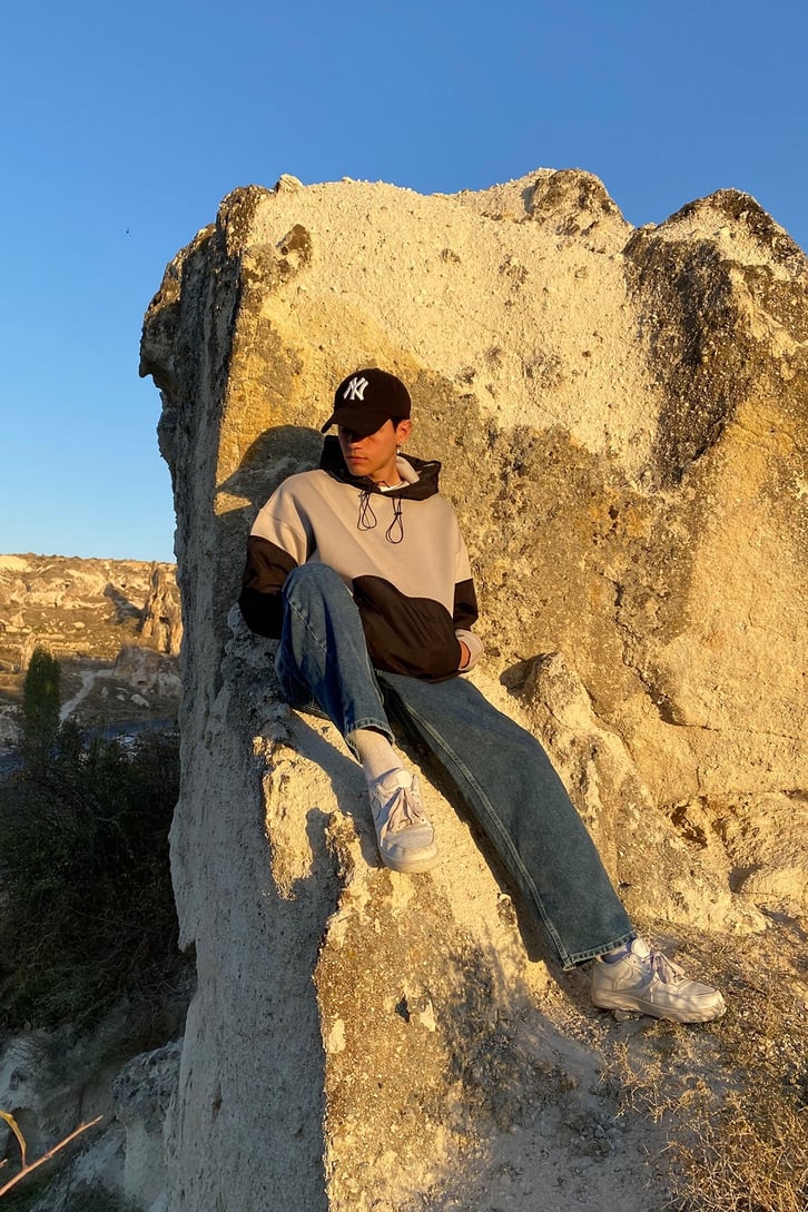 COLOR BLOCK OVERSIZE HOODIE