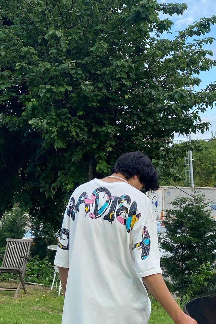 Colors Gradient Baskılı Beyaz Tshirt