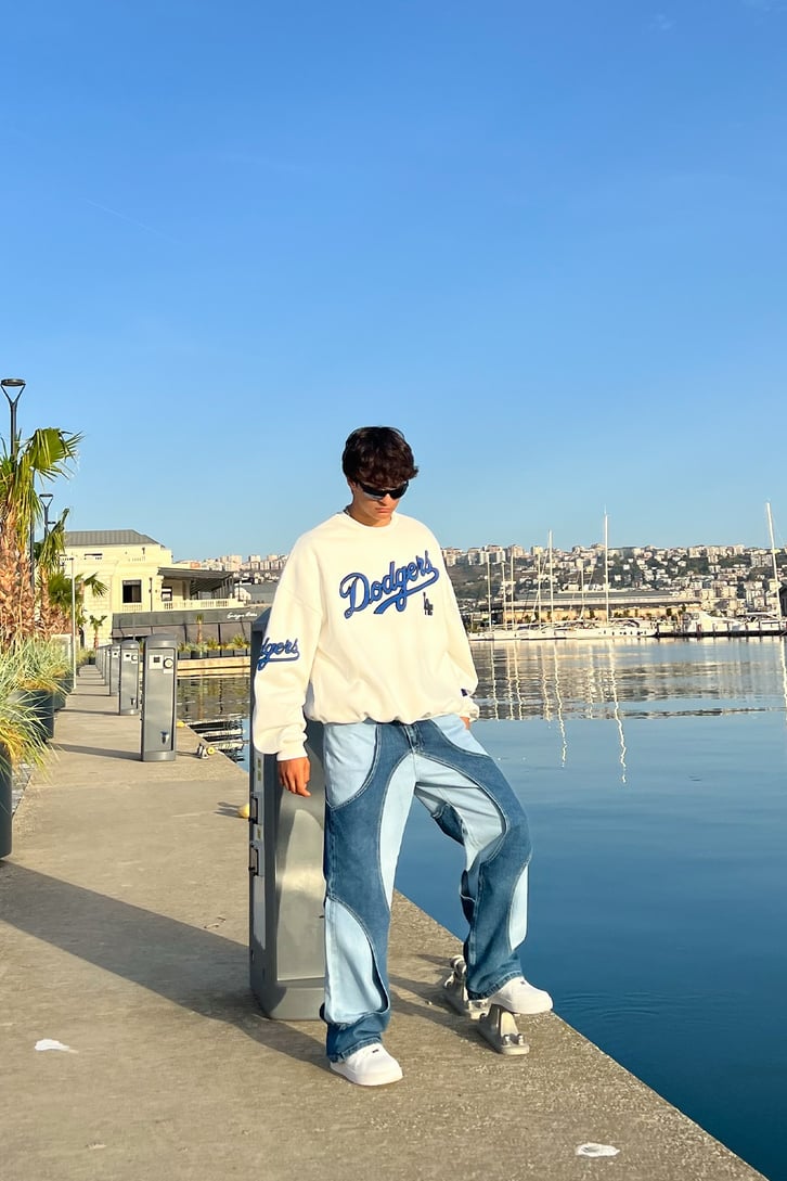 Contrast Cut Mavi Baggy Jean