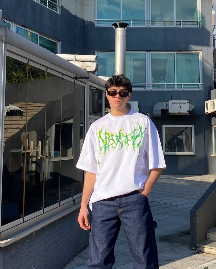 Cosmic Oversize Printed Beyaz Tshirt