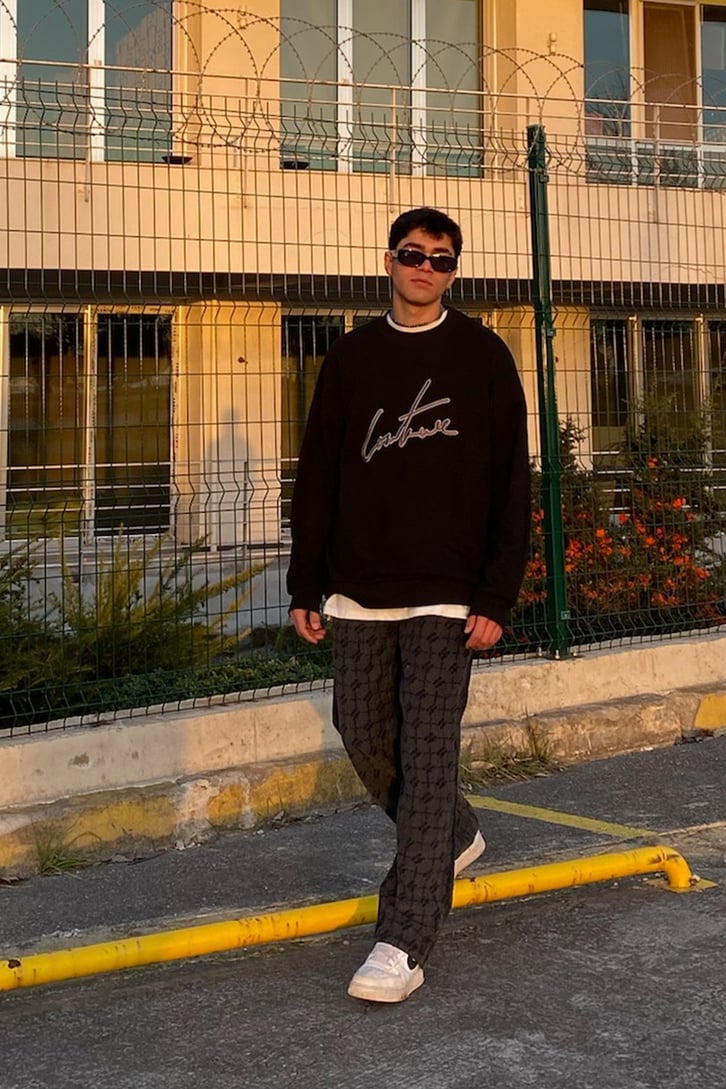 Couture Nakış Detay Premium Oversize Siyah Sweatshirt