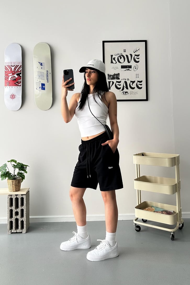 Cozy Boy Jogger Bel Nakışlı Siyah Basic Şort