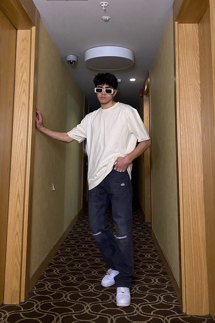 Cream Oversize Basic Tshirt
