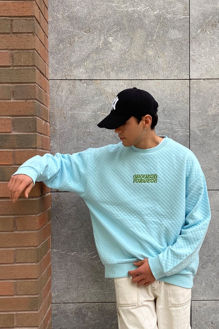 CROOKED TONGUES BASKILI KAPITONE OVERSIZE SWEATSHIRT