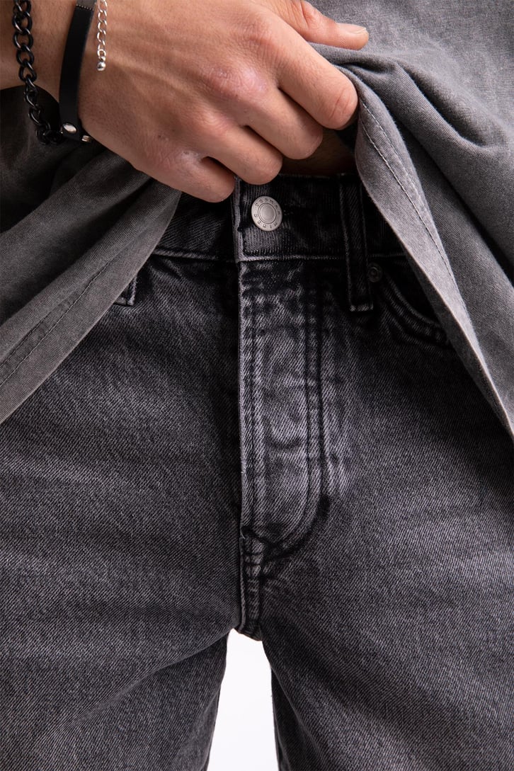 Cut Detail Antrasit Jean Şort