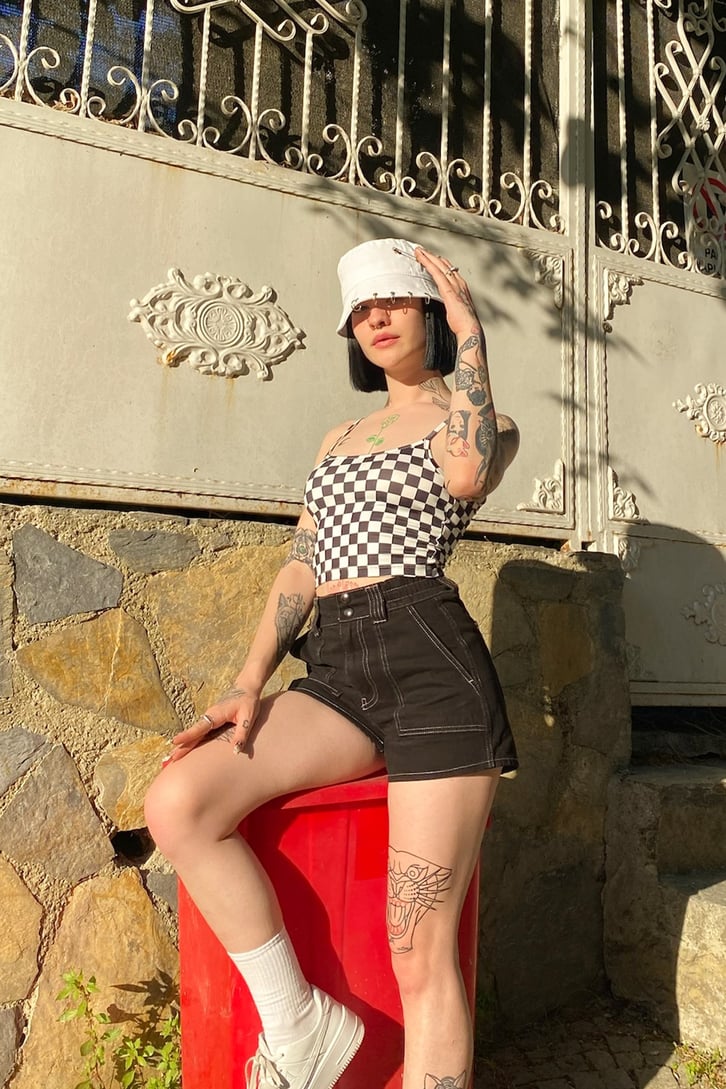 Dama Desen Askılı Crop