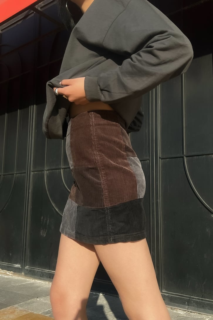 Dark Colored Yamalı Kadife Mini Etek