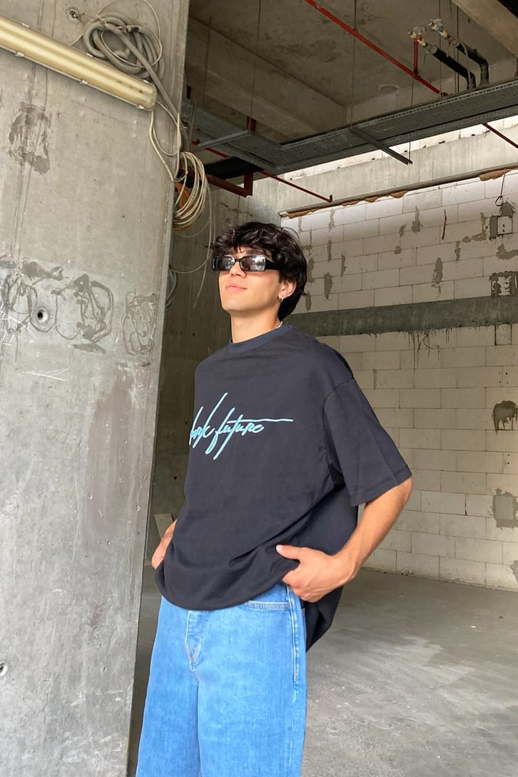 Dark Future Nakışlı Siyah Oversize Tshirt