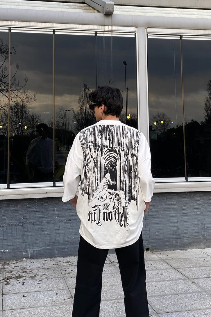 Darkness Church Oversize Beyaz Tshirt