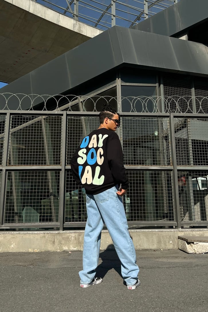 Day Social Sırt Baskılı Siyah Oversize Sweatshirt