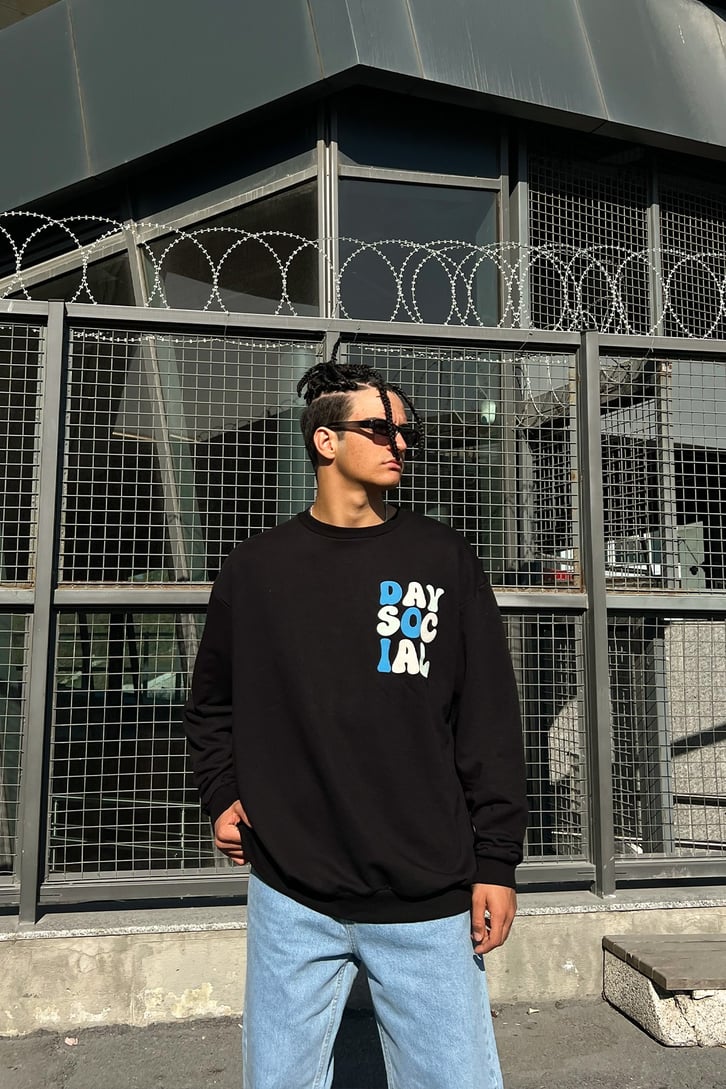 Day Social Sırt Baskılı Siyah Oversize Sweatshirt