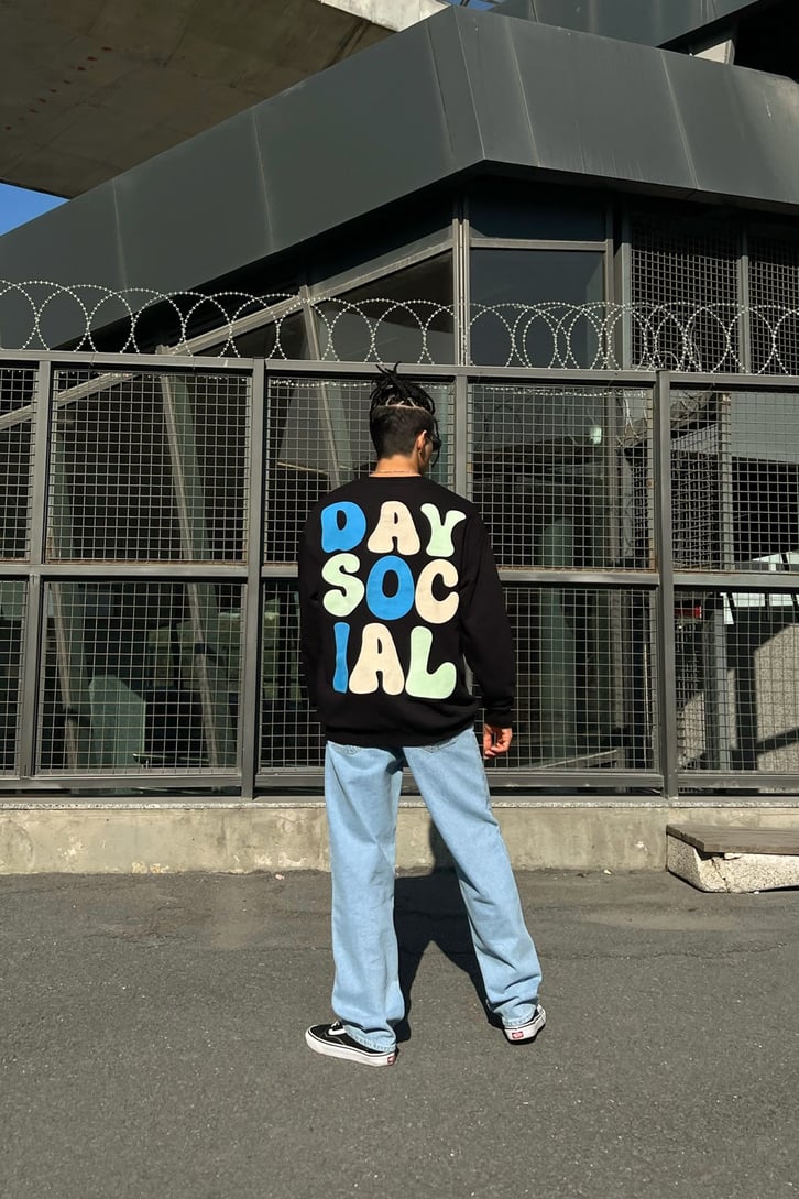 Day Social Sırt Baskılı Siyah Oversize Sweatshirt