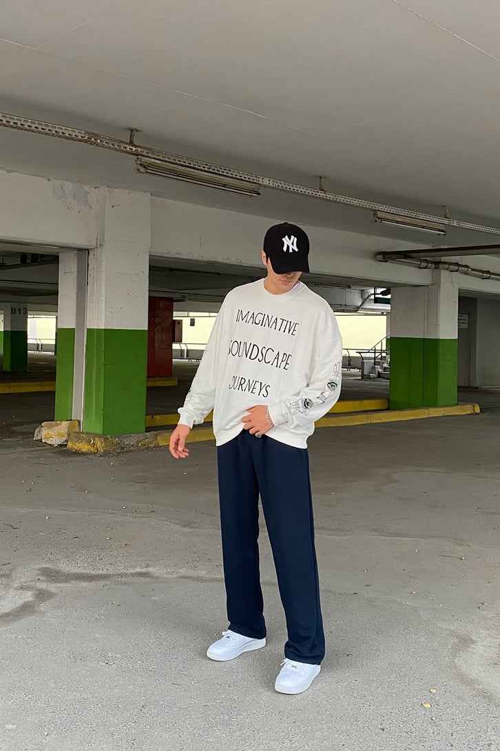 DEEPER SOUND BASKILI OVERSIZE SWEATSHIRT