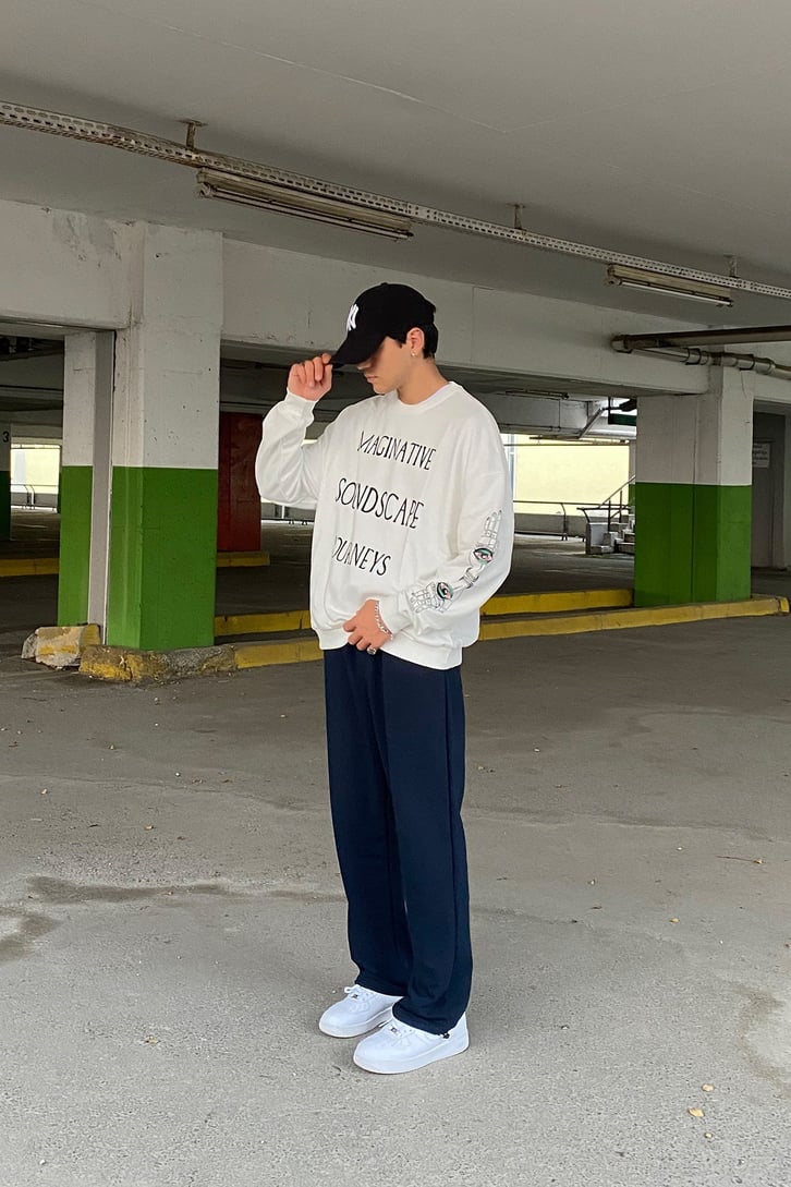 DEEPER SOUND BASKILI OVERSIZE SWEATSHIRT