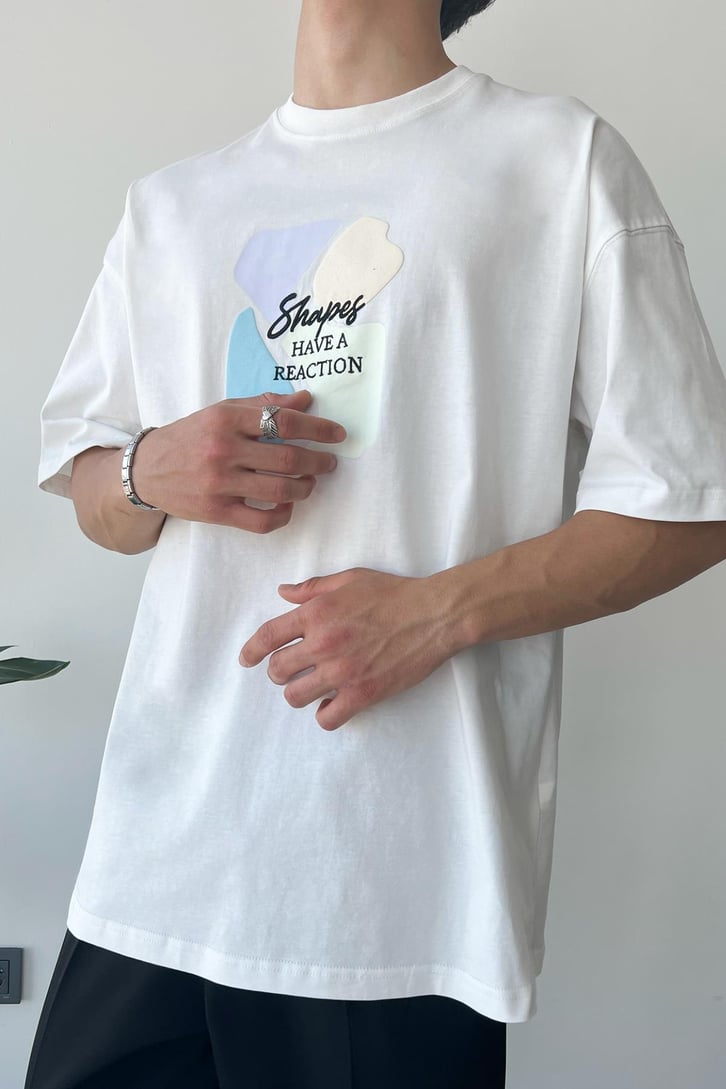 Desen Baskılı Beyaz Oversize Tişört