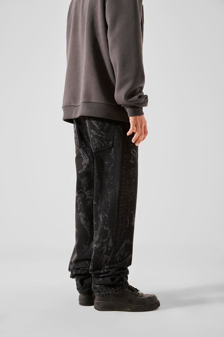 Desen Baskılı Siyah Baggy Jean