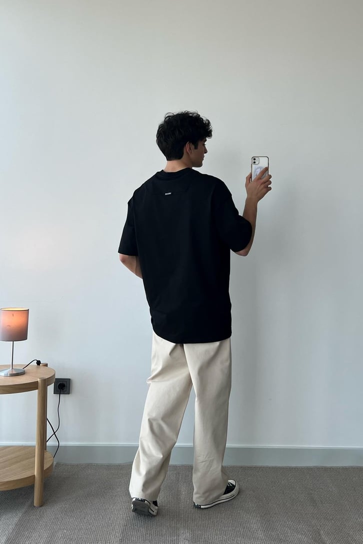 Desen Baskılı Siyah Oversize Tişört
