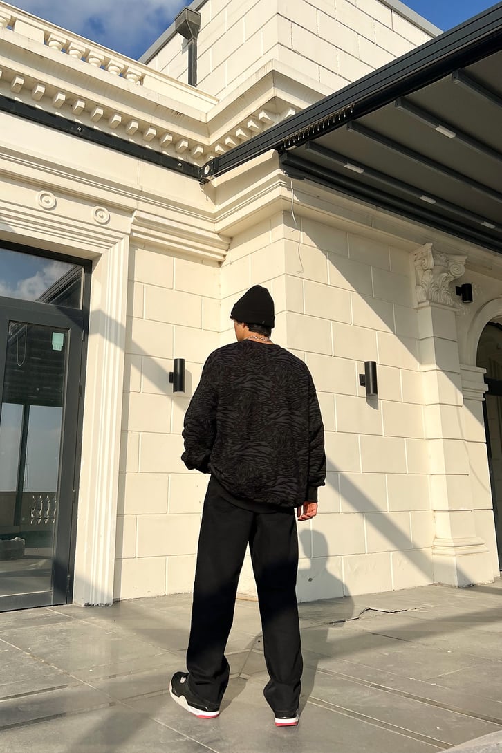 Desenli Siyah Oversize Sweatshirt
