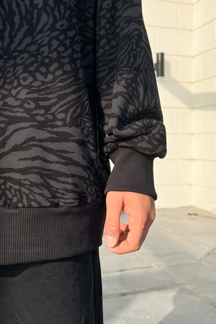 Desenli Siyah Oversize Sweatshirt