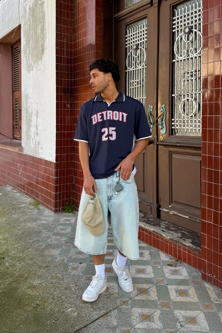 Detroit 25 Baskı Detay Polo Yaka Tişört