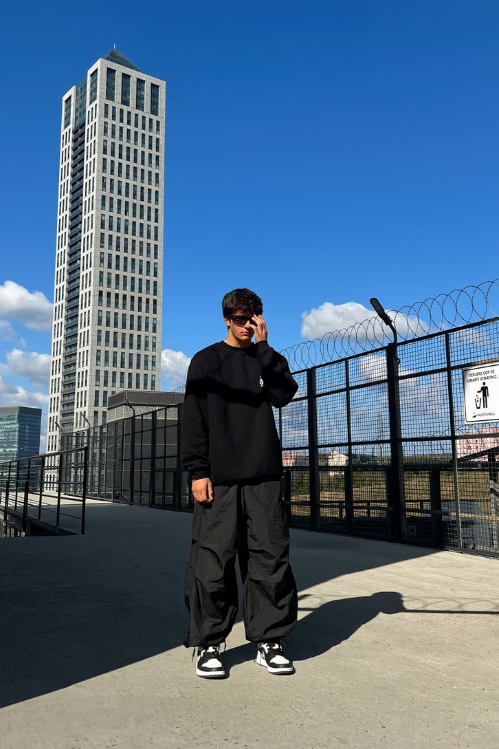 DFND Basic Siyah Oversize Sweatshirt