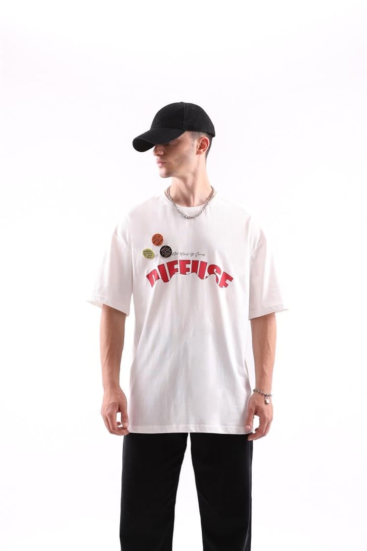 Diffuse Baskılı Rozet Aksesuarlı Oversize Tshirt