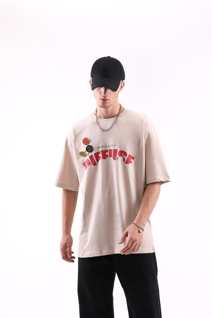Diffuse Baskılı Rozet Aksesuarlı Oversize Tshirt