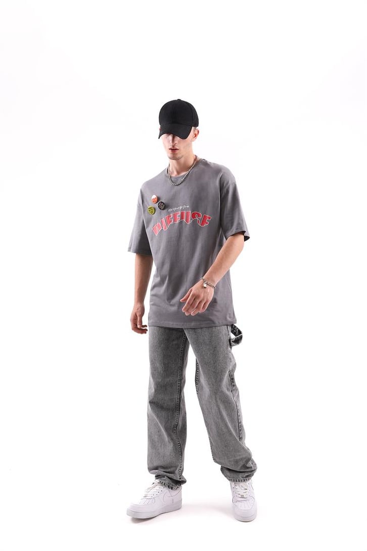 Diffuse Baskılı Rozet Aksesuarlı Oversize Tshirt