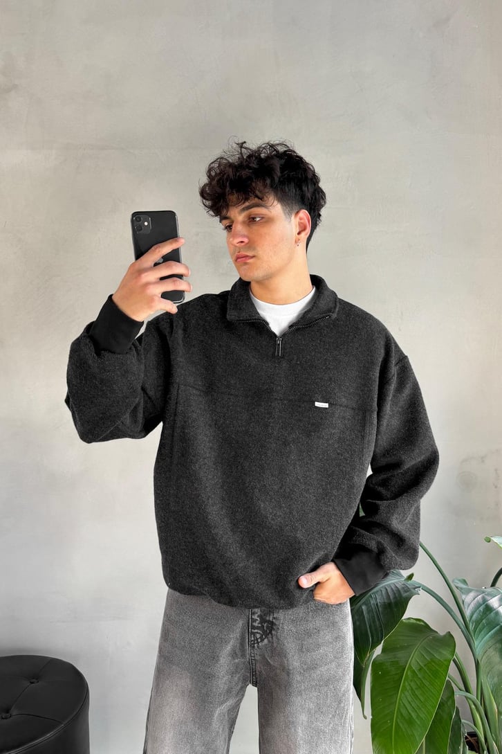 Dik Yaka Halt Zip Şardonlu Kumaş Sweatshirt