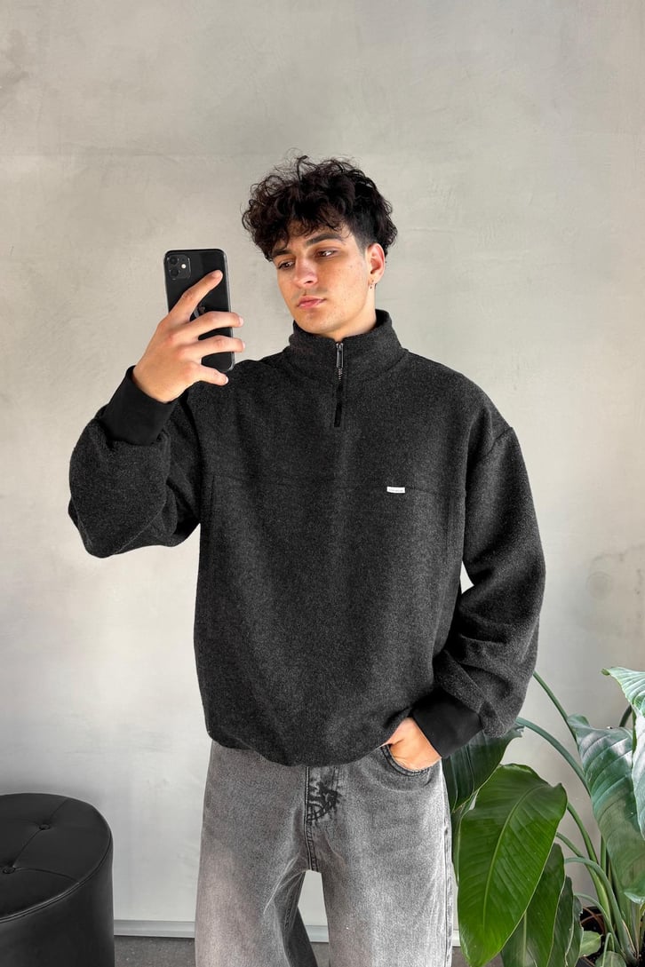 Dik Yaka Halt Zip Şardonlu Kumaş Sweatshirt