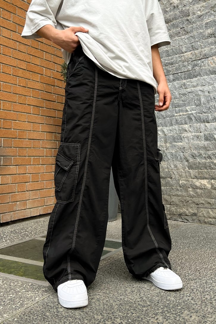Dikiş Detay Cepli Siyah Baggy Jean