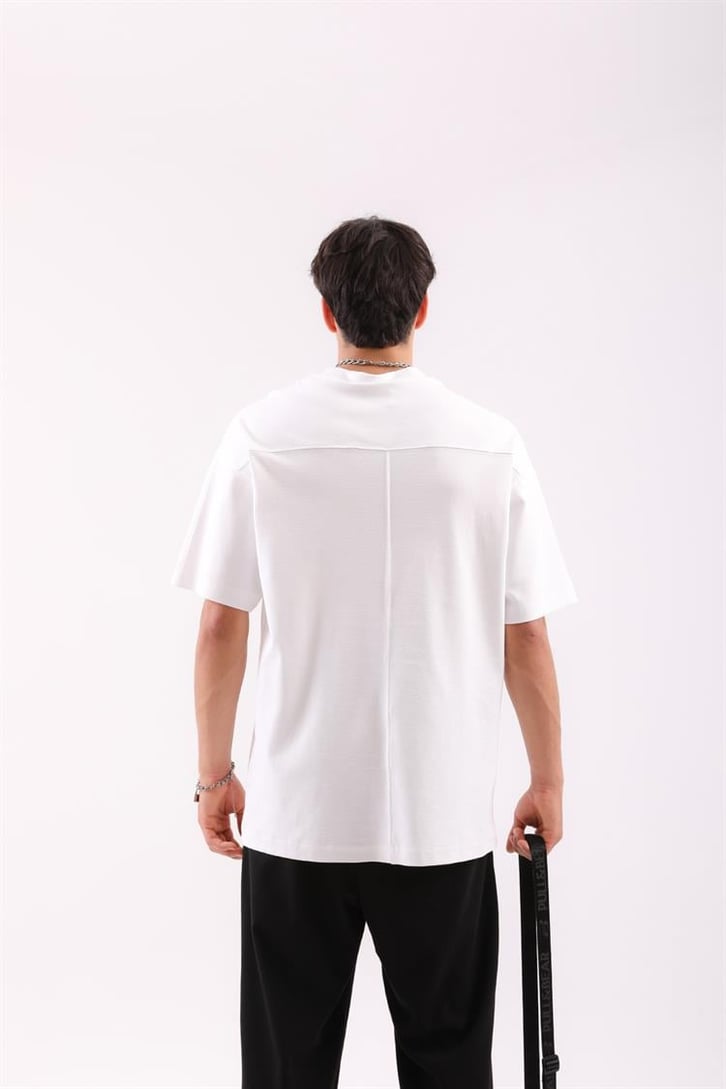 Dikiş Detaylı Beyaz Oversize Tişört
