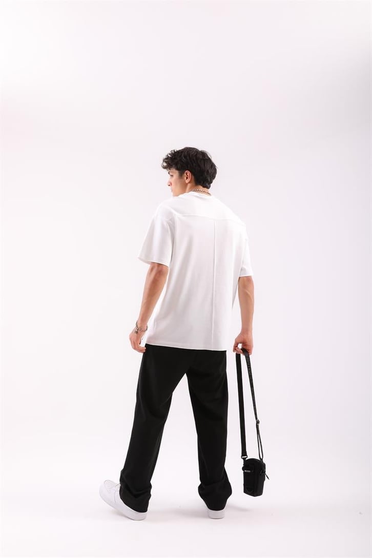Dikiş Detaylı Beyaz Oversize Tişört