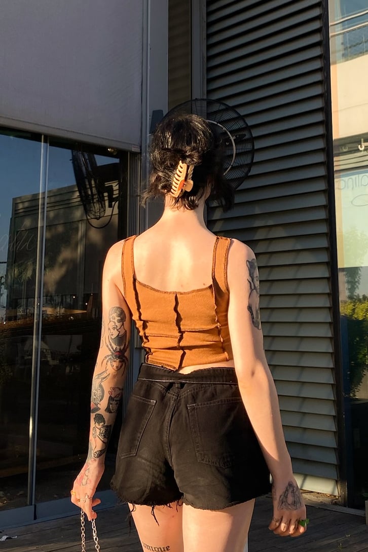 Dikiş Detaylı Crop
