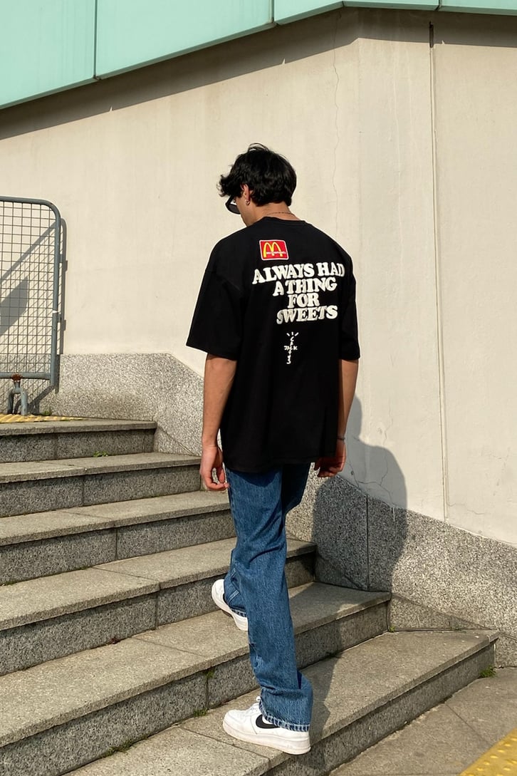 Dikiş Detaylı Mavi Baggy Jean