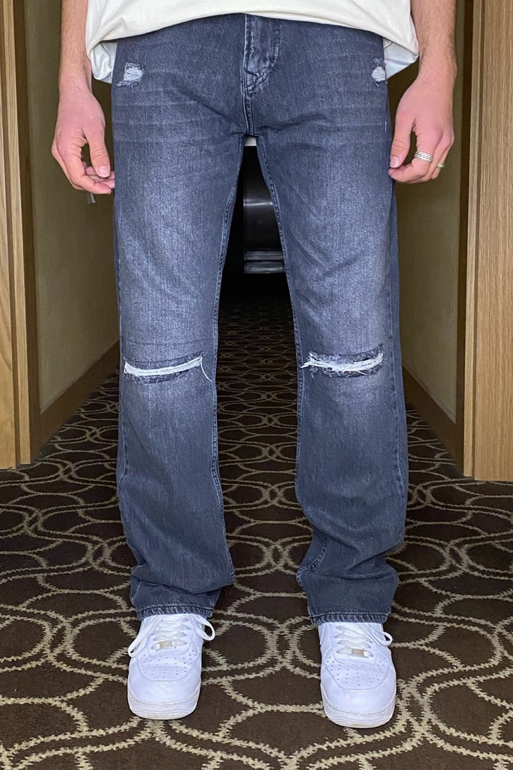 Distressed Leg Losse Fit Jean