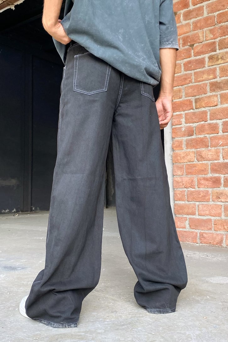 Distressed Siyah Baggy Jean