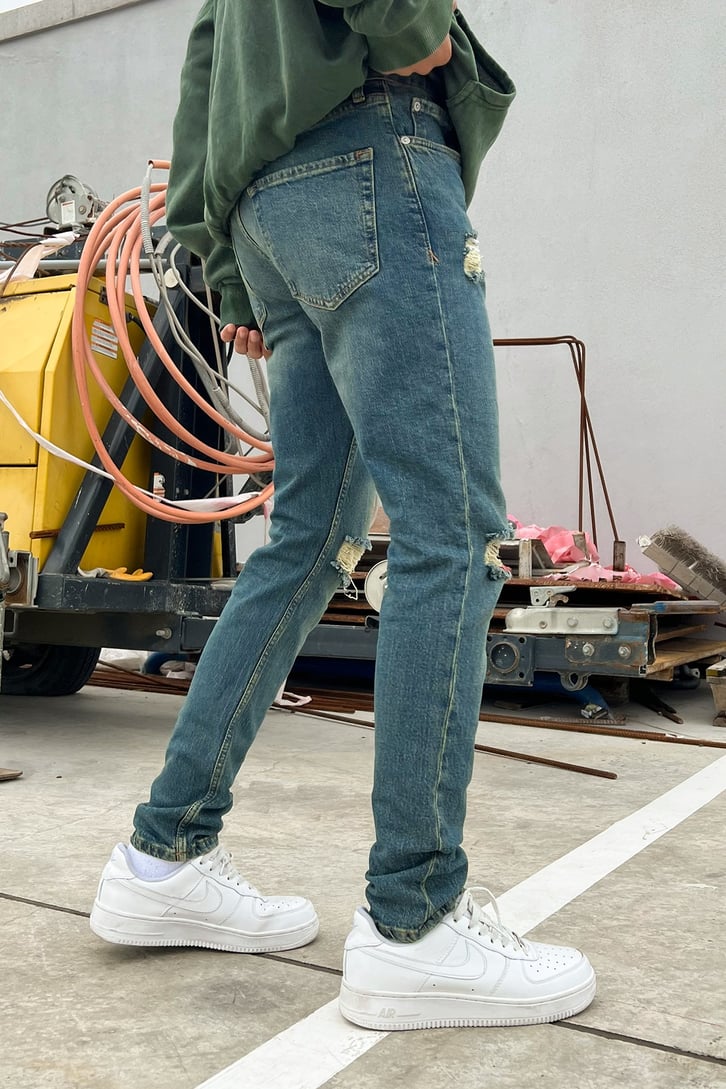 Distressed Skinny Fit Premium Jean