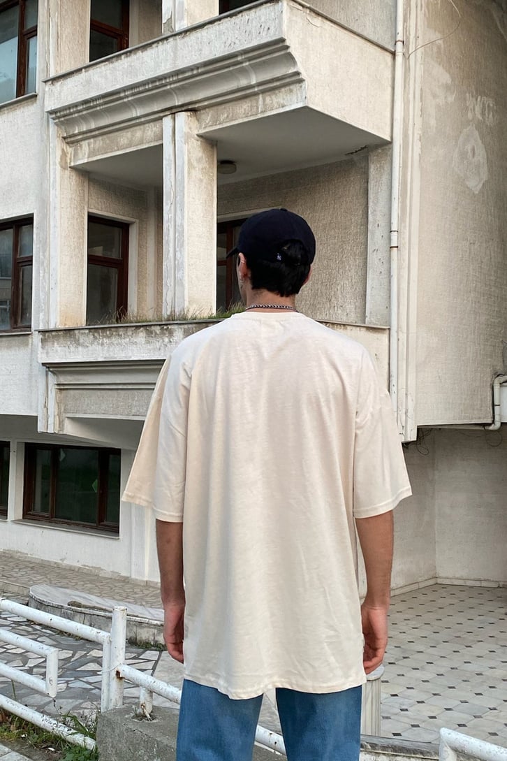 District Country Printed Oversize Cream Tshirt