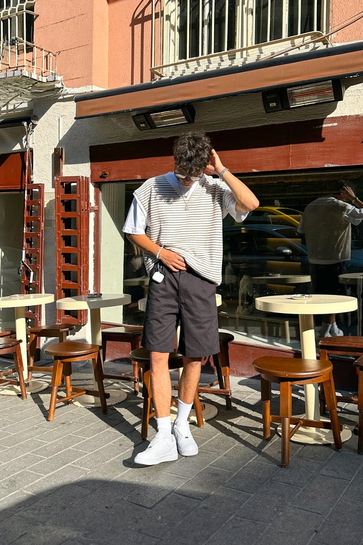 Dokulu İnce Triko Siyah Çizgili Süveter