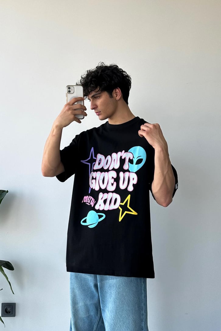 Dont Give Up Baskılı Siyah Oversize Tişört