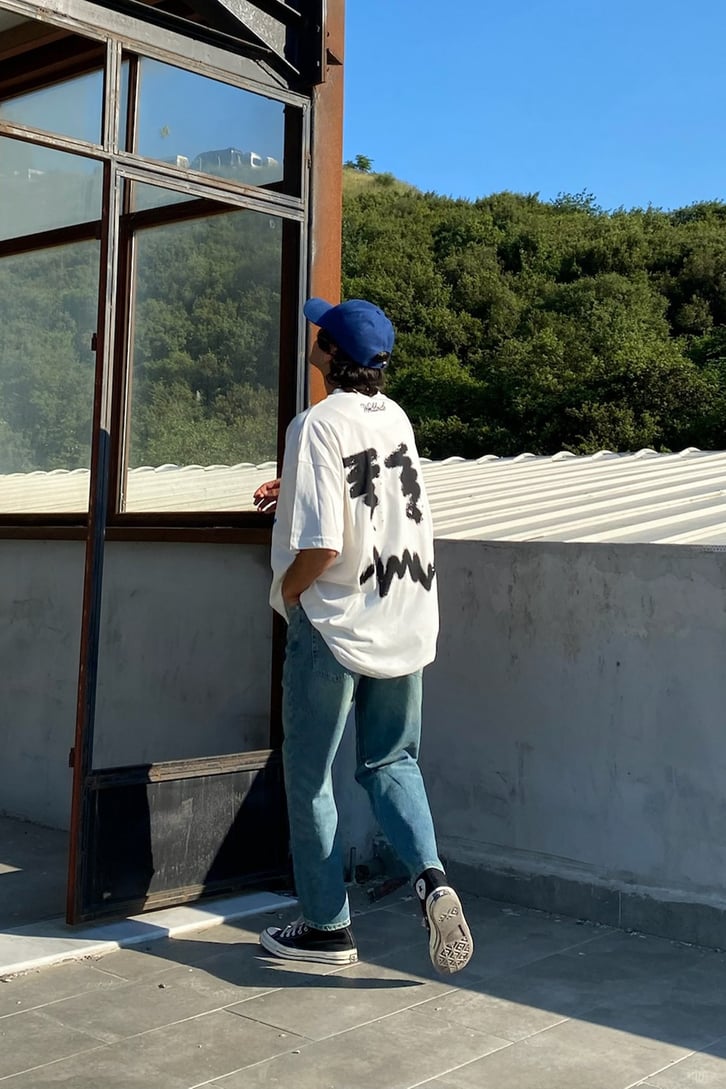 Doodle Baskılı Beyaz Oversize Tshirt